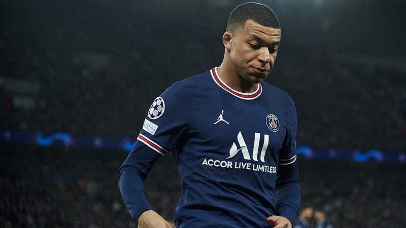 Kylian Mbappe to leave PSG because of Lionel Messi