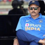 What would Shastri do if the cricketers performed poorly?