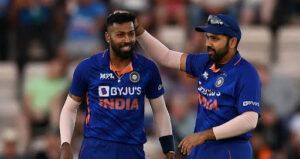 আগামী টি-টোয়েন্টি বিশ্বকাপের অধিনায়ক হিসেবে রোহিতকে নয়, হার্দিককেই চান রবি শাস্ত্রী